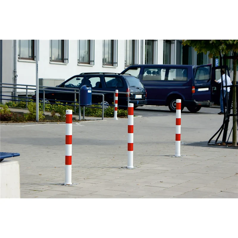 Absperrpfosten Stahlrohr Ø 76x2,5 mm mit zwei Ösen, herausnehmbar mit Dreikantverschluss, weiß-rot (inkl. Bodenhülse)