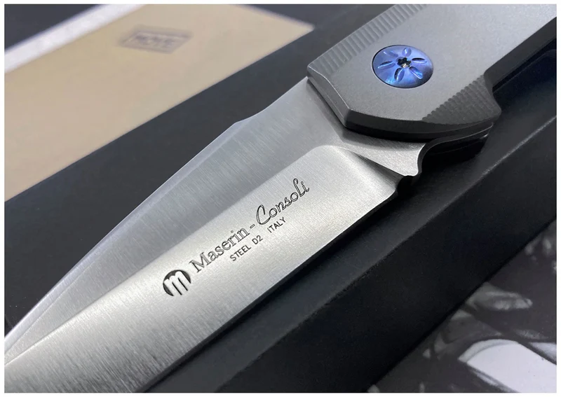 Maserin SOLAR – Gentleman-Klappmesser mit D2-Klinge, Titangriff, Flipper, Kugellager und Frame-Lock, Made in Italy