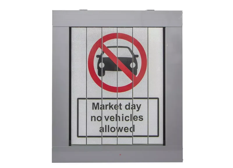 Prismenschild mit Bildgröße 948 x 950 mm