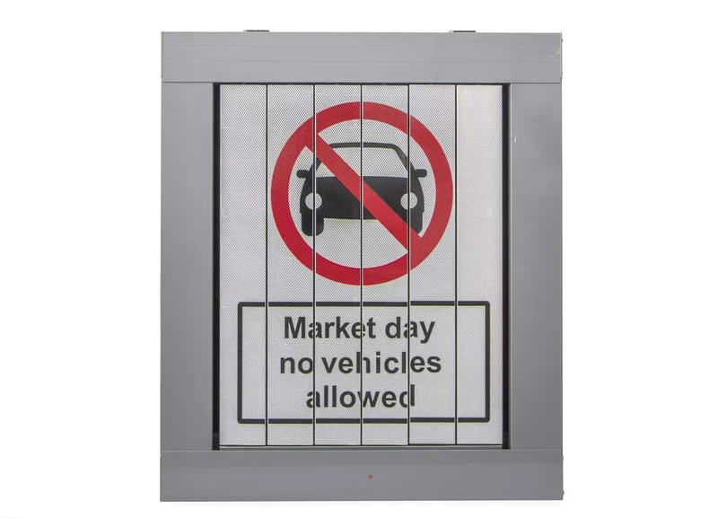 Prismenschild mit Bildgröße 630 x 630 mm