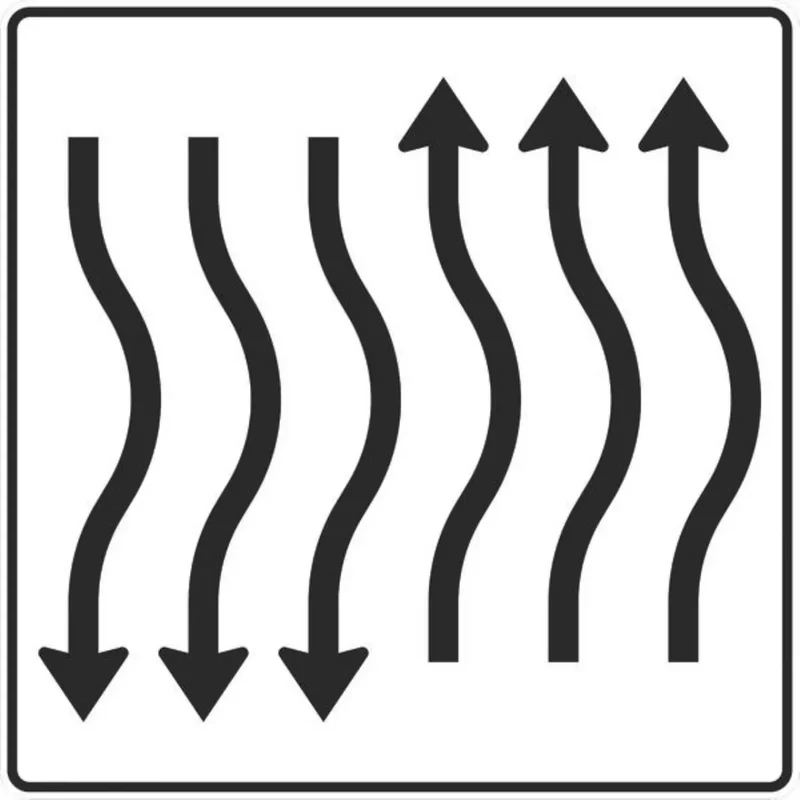 Verkehrszeichen VZ514-28 Verschwenkungstafel kurze Verschwenkung mit Gegenverkehr nach rechts 3-streifig in Fahrtrichtung und 3-streifig in Gegenrichtung