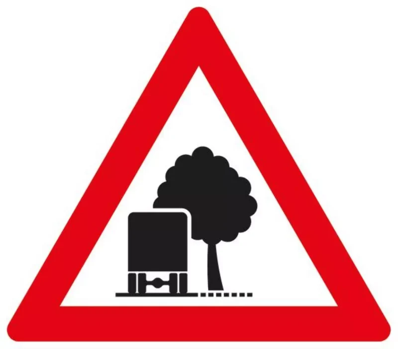 Verkehrszeichen VZ101-54 unzureichendes Lichtraumprofil