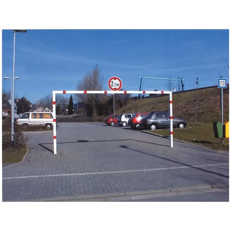 Höhenbegrenzer feststehend Durchfahrtshöhe: ca. 2000 mm