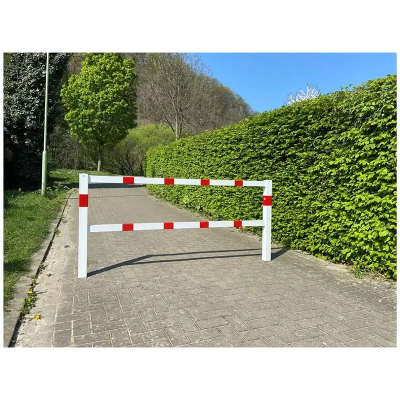 Wegesperren aus Vierkantrohr 70x70 mm mit Knieholm, geschweißt