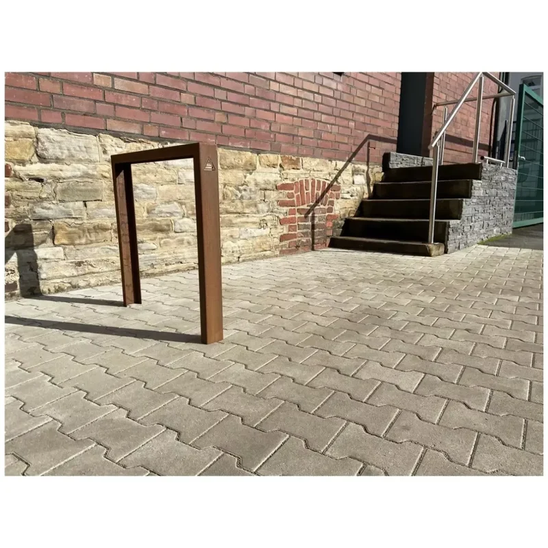 Anlehnbügel aus Cortenstahl
