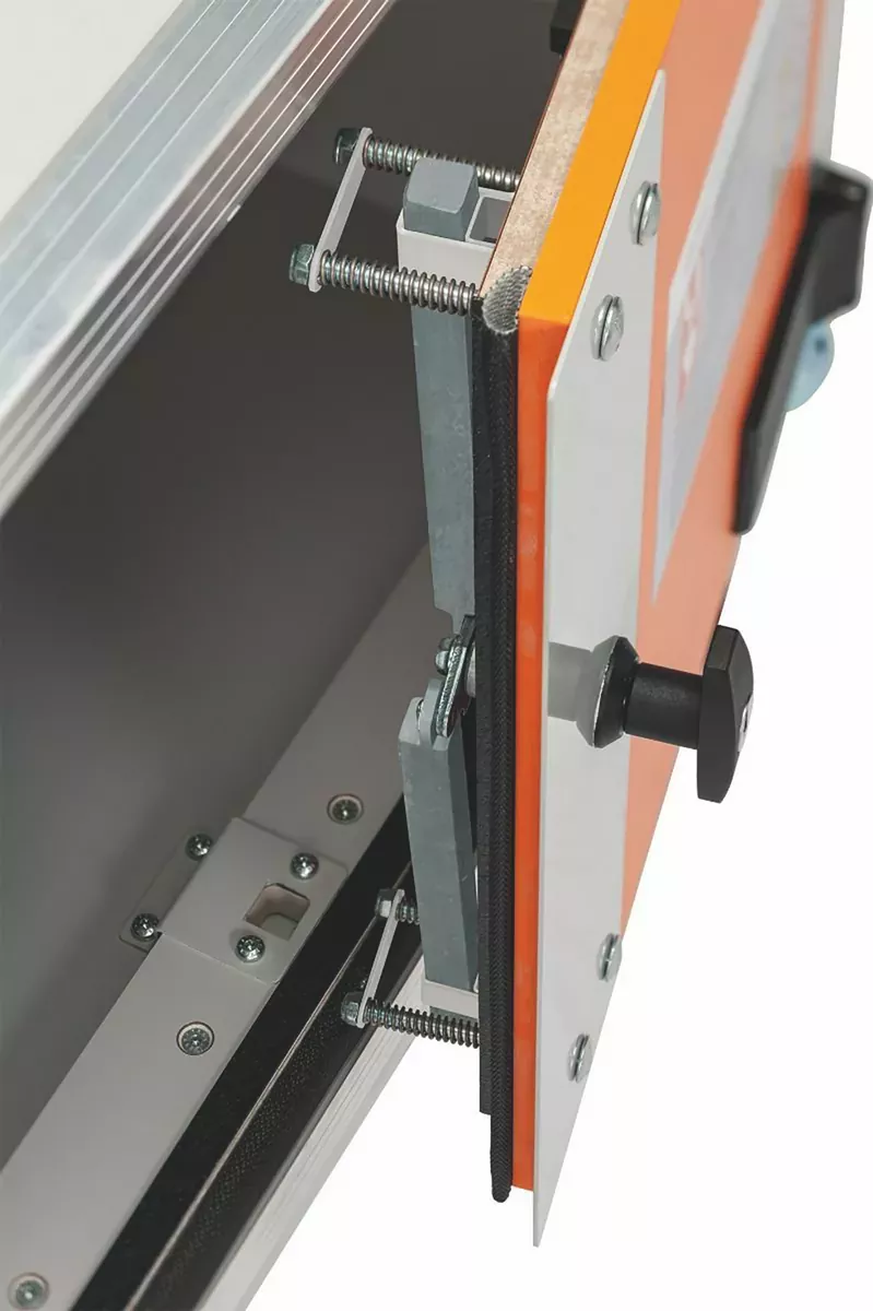 Akku-Ladeschrank, Li-SAFE 8/5 Premium, L.890 x B.660 x H.620 mm, 1 vier-fach 230 V Steckdose, Stapelfüßen, Rauchmelder, Lüftung und Alarmierung