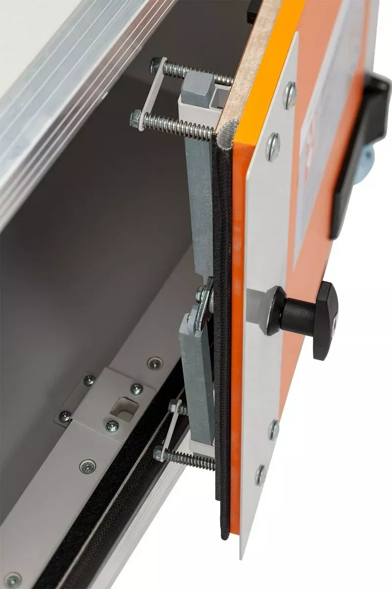 Akku-Ladeschrank, Li-SAFE 8/10 Basic, L.800 x B.660 x H.1110 mm, 2 vier-fach 1-phasige Steckdosen, Stapelfüßen, Rauchmelder und Lüftung