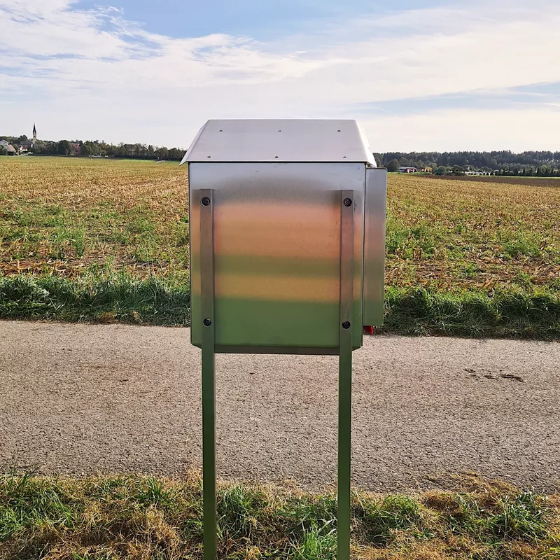 Montagesatz mit 2 Edelstahlvierkantröhre zum einbetonieren von Hundetoilette Barry