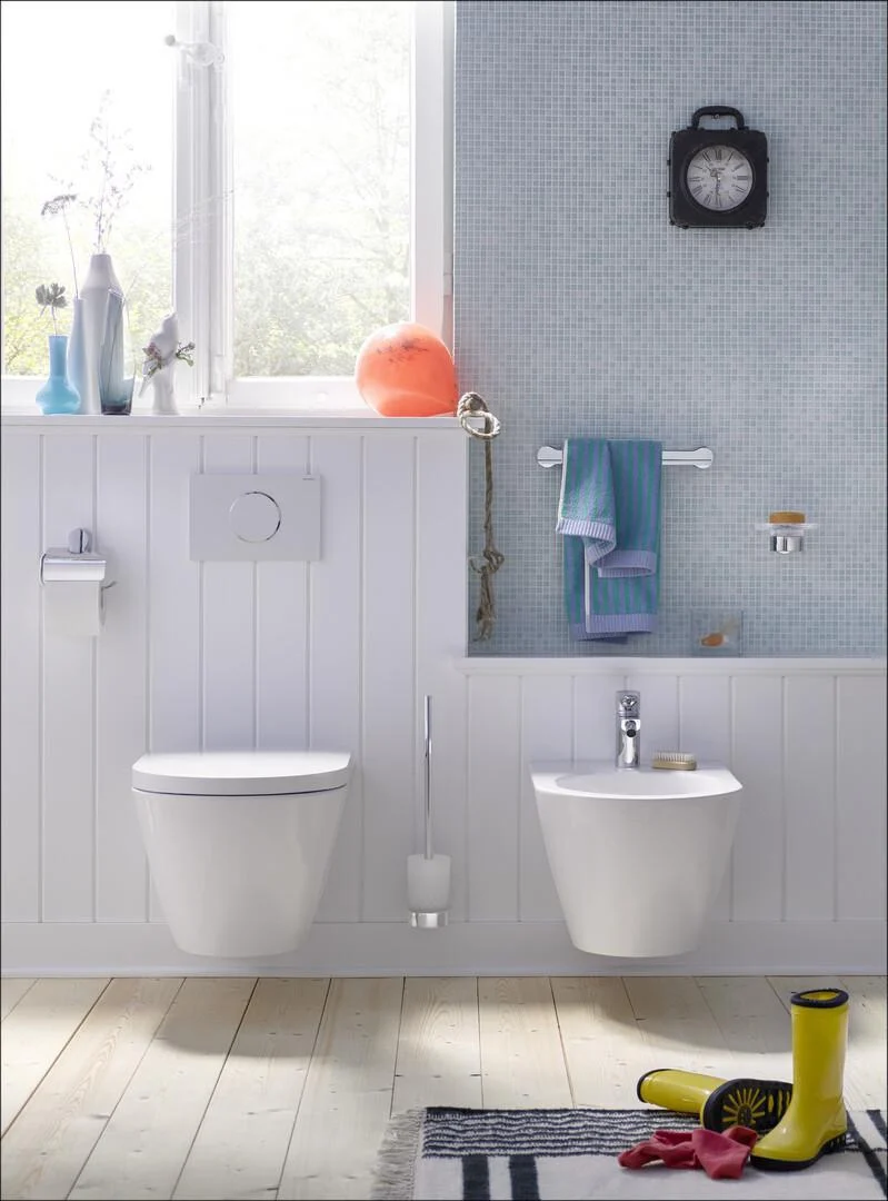 EMCO fino Toilettenbürstengarnitur – Kristallglas satiniert & Chrom, Wandmontage