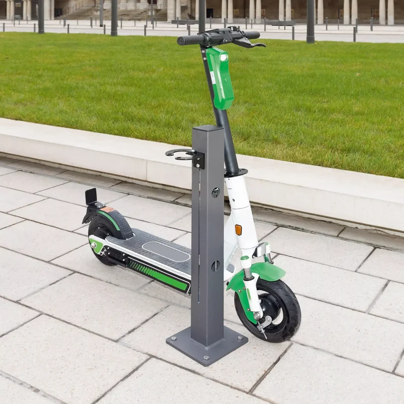 Scooter-Parker mit 2 Einstellplätzen aus Stahl 80 x 80 mm, in DB 703 mit 2 höhenverstellbaren Halteschellen